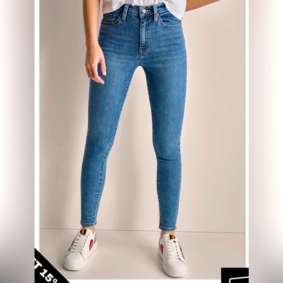 Dkny Denim - NWOT DKNY HIGH RISE SKINNY 29" INSEAM Jeans